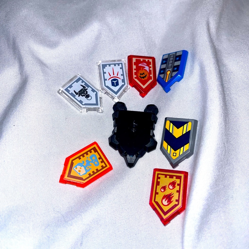 Lego Nexo Knights shield parts